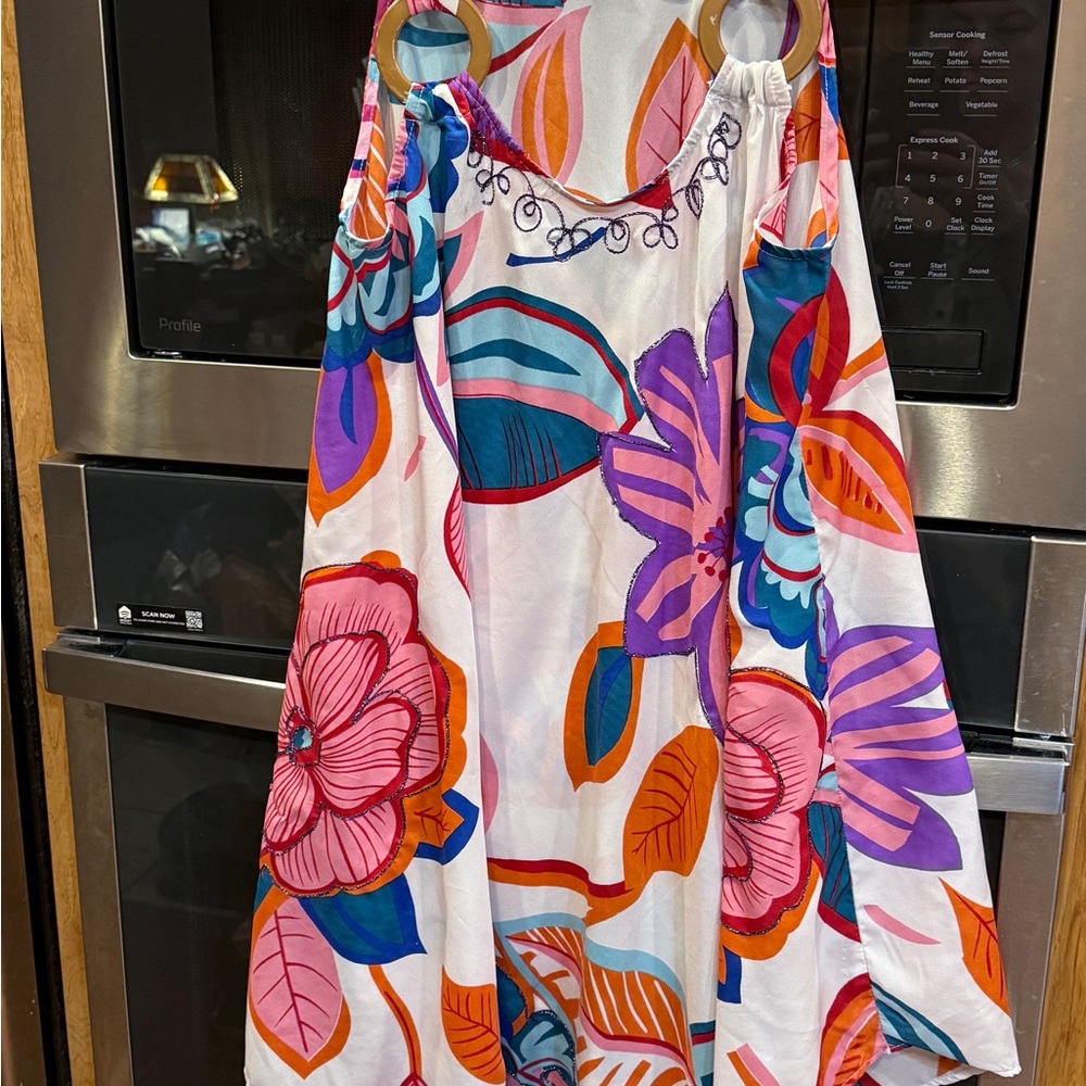 Double Decker Tropical Floral Sleeveless Top with Wooden Ring Detail and Glitter